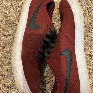 Nike Men's Red Burgundy Canvas Low-Top Sneakers